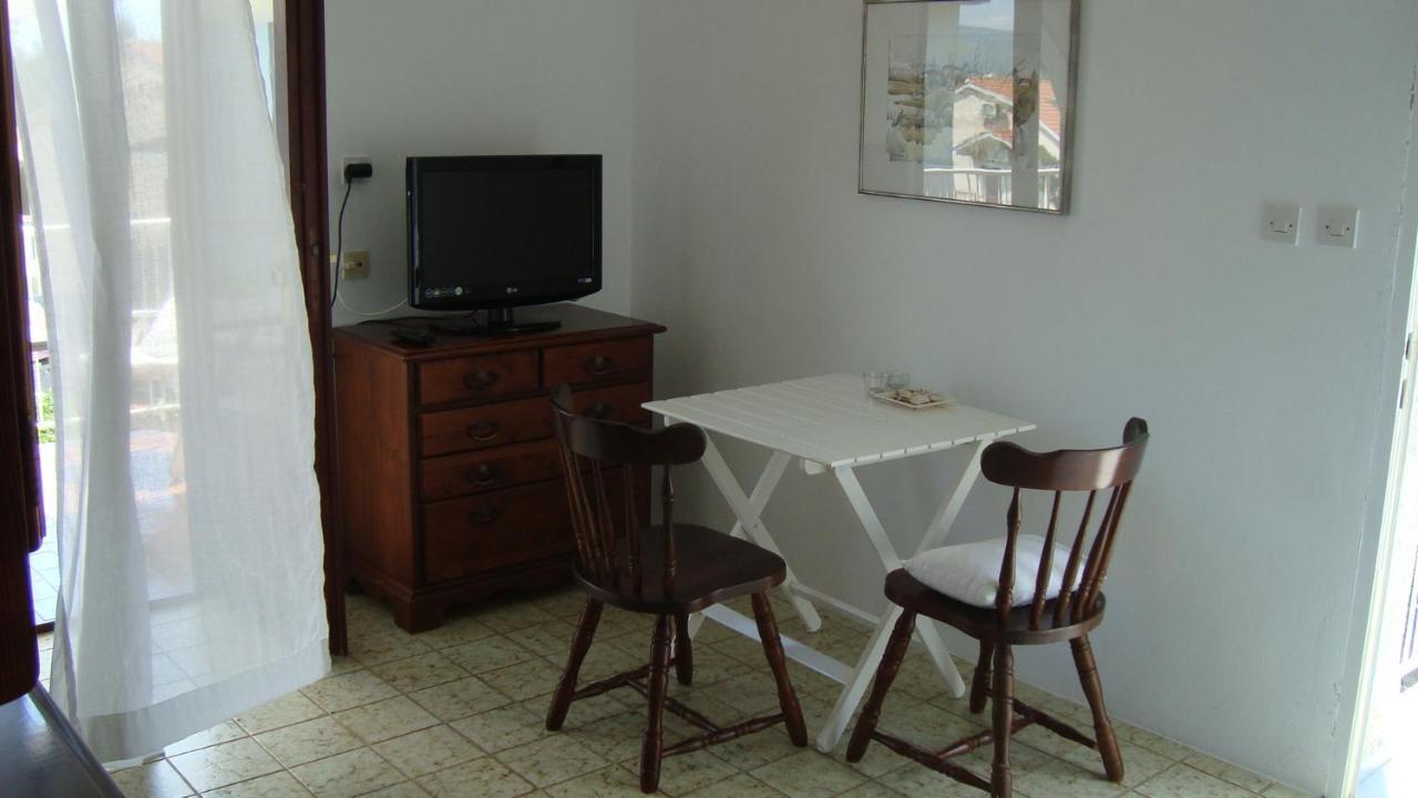 Apartmani Krk 克尔克 外观 照片